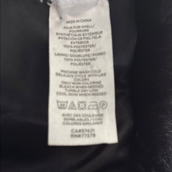 Ann Taylor (O/S) Sophisticated Soft & Luxurious Faux-Fur Stole/ Wrap/ Cape - Picture 8 of 8